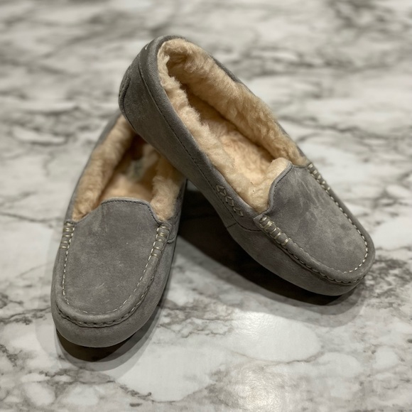 UGG Shoes - Women’s UGGs Ansley Slippers